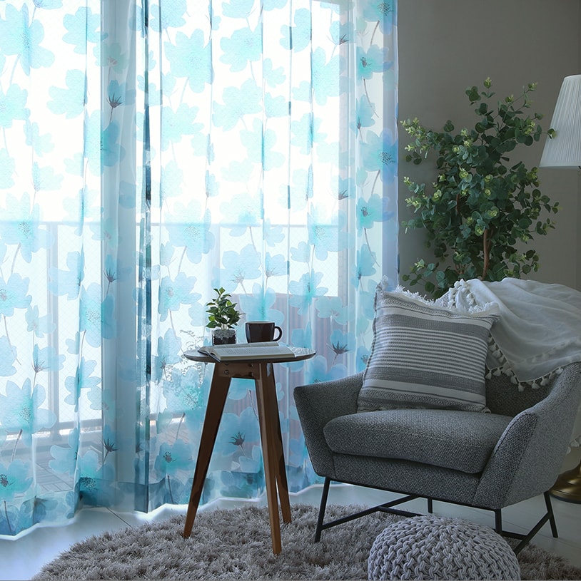 最短 翌日出荷 サンゲツ Ac 防炎 オパールレースカーテン 水彩画タッチの大きな花柄が何でもない毎日に華を添えるオパール レース カーテン イニシオ ブルー 1 5倍ヒダ 2つ山 縫製 1cm刻みのカーテン パーフェクトスペースカーテン館