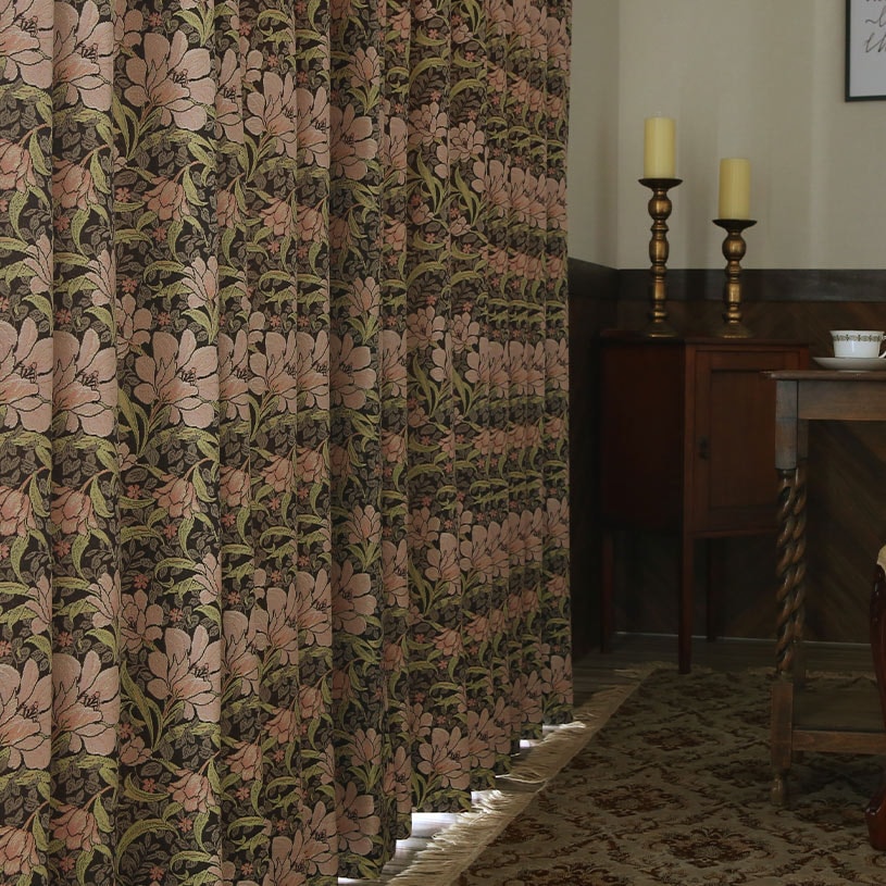 遮光裏地付き ジャカード カーテン 英国風のボタニカルデザインが重厚感のある ジャカード カーテン ヘッケル ブラウン 代引き不可 1cm刻みのカーテン パーフェクトスペースカーテン館