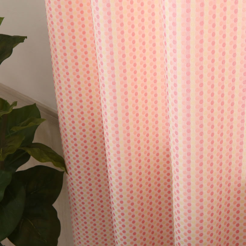 カーテン ドット柄がかわいい非遮光カーテン フリーク ピンク パーフェクトスペースカーテン館