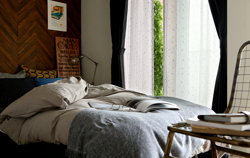 メンズ ミラーレースカーテン ユニークなグレーの星柄はヴィンテージ家具とも相性抜群でおしゃれな部屋を演出するレースカーテン グリィーム グレー ヒダなし フラット 縫製 Or 上部ポール通し縫製 代引き不可 1cm刻みのカーテン パーフェクトスペース