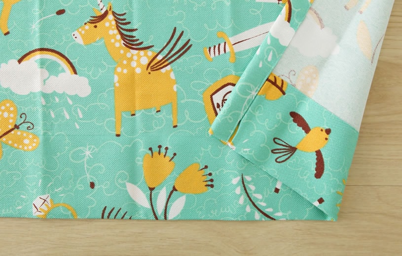 遮熱保温 キッズカーテン アレルgプラス加工済み ユニコーンや蝶が楽しそうに飛び回るおとぎ話をイメージしたキッズカーテン ユニコーン グリーン 代引き不可 1cm刻みのカーテン パーフェクトスペースカーテン館