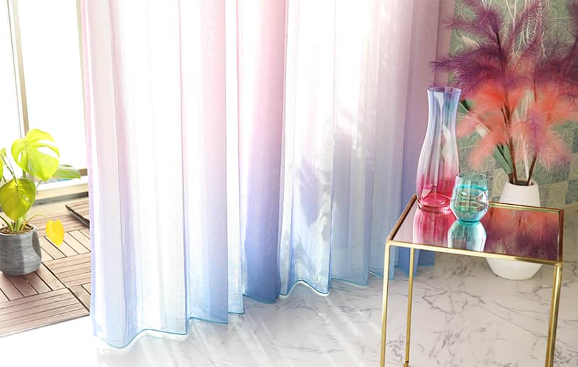 グラデーションカーテンなら叶う ワンランク上の色を楽しむおしゃれインテリア One Life パーフェクトスペースカーテン館