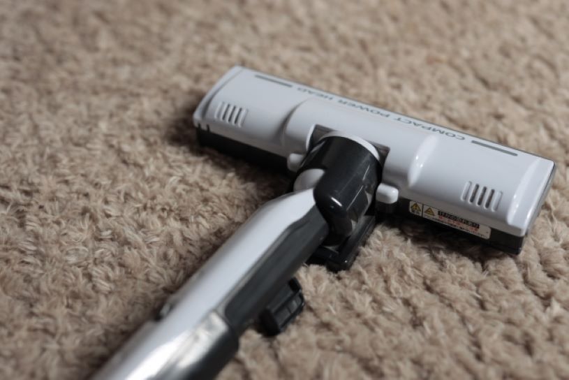 掃除機をかける