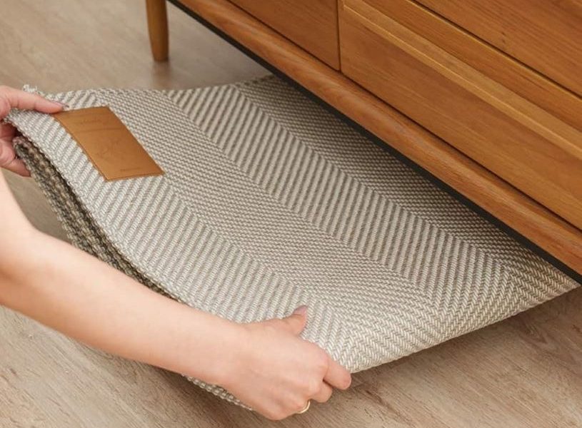 ラグの収納は簡単3Step！傷めないコツやスペースが無い場合の対策も解説
